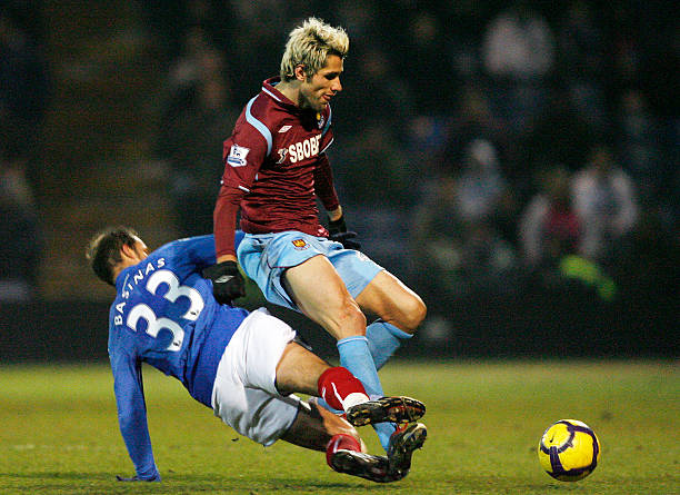 也为中国足 也为中国足